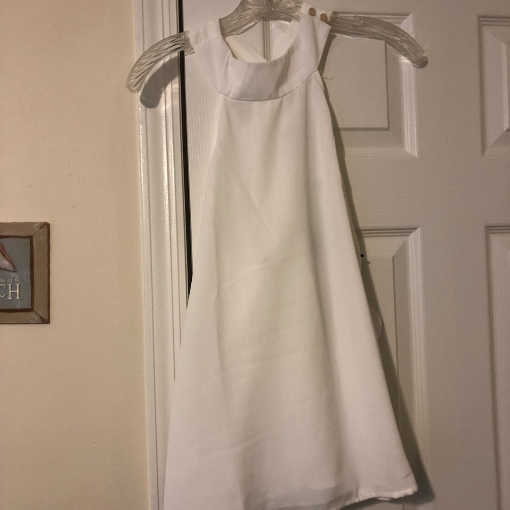 BNWT criss cross back white tank top - milk and honey 🍯